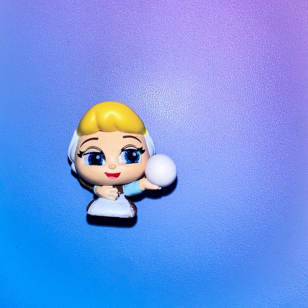cinderella (exclusive) — disney doorables: series 12